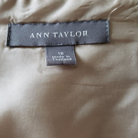 Ann Taylor Woman Size 12 Brocade Pencil Skirt Ivory Gold Triple Kick Pleats Line - Picture 5 of 7